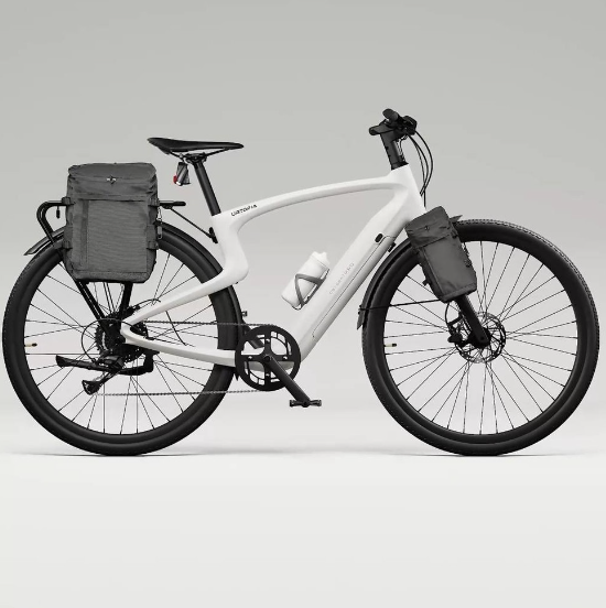 Creme Urtopia Carbon 1 Pro with accessories.